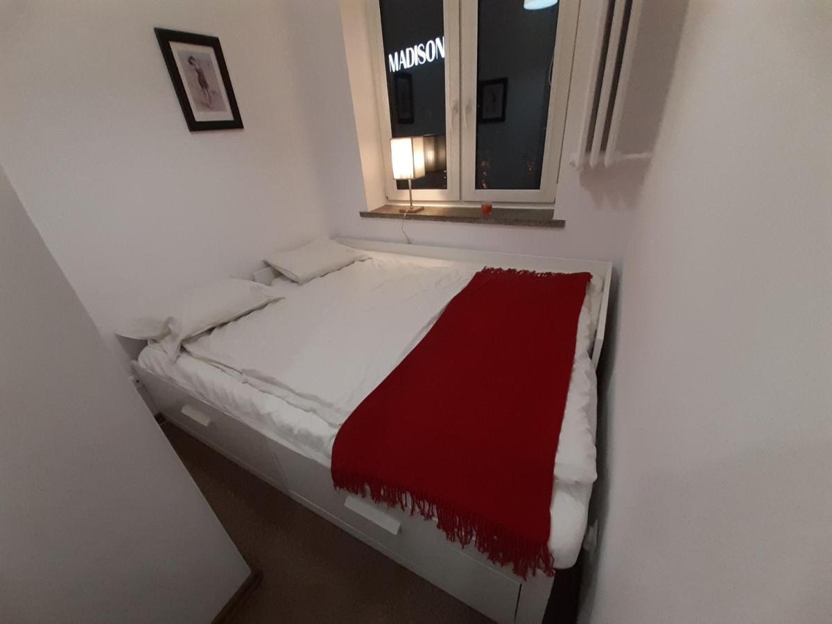 Elite Apartments Rajska One City Center Гданьск Экстерьер фото